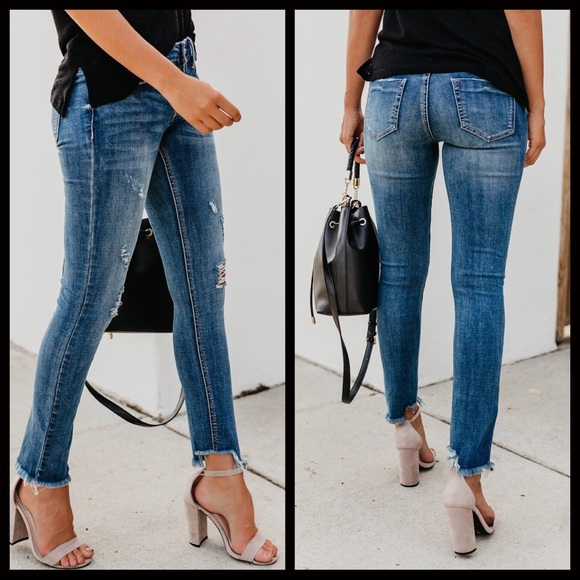 1 LEFT‼️5 🌟 Bridgett Frayed Skinnies - Picture 7 of 8